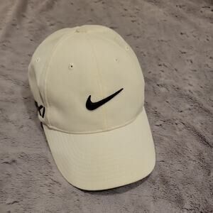 Nike Golf 20XI VRS Flexfit Hat, White, Size S/M, Used, Good Condition